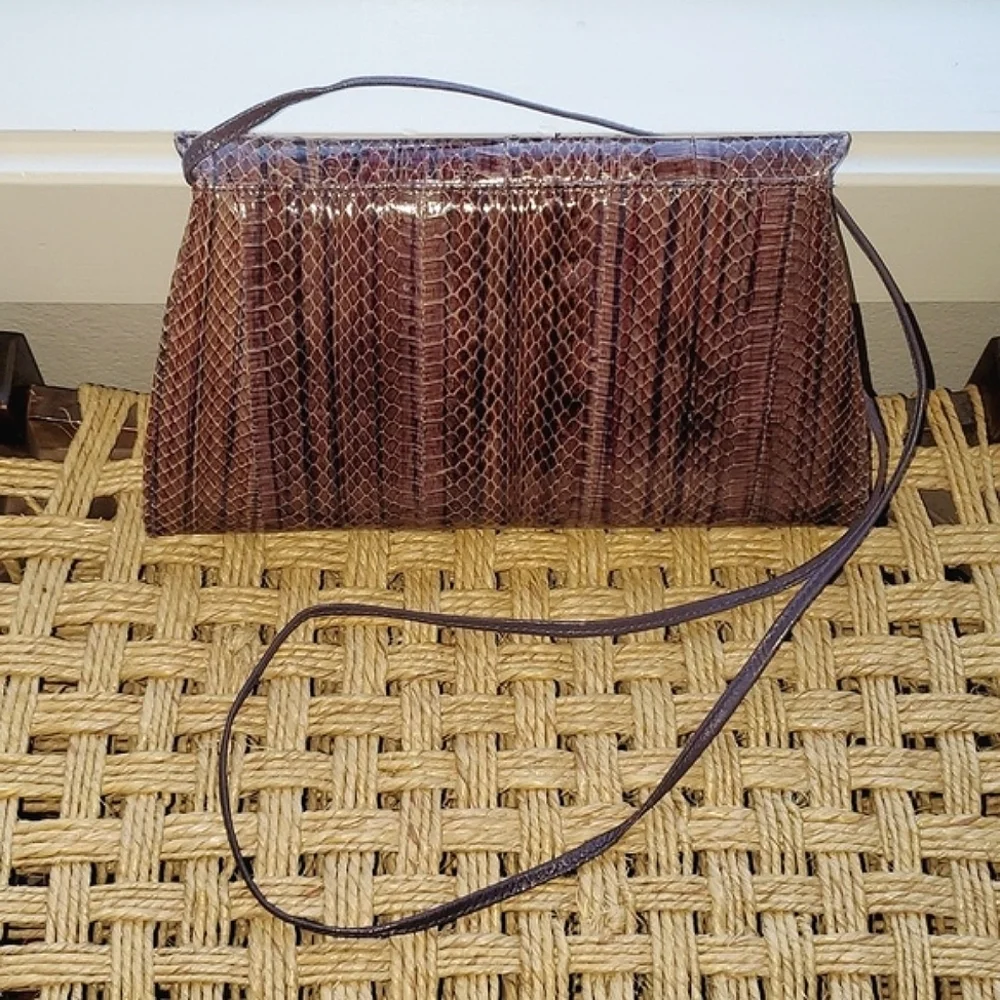 Vtg J.Reneé Snakeskin Embossed Crossbody Bag